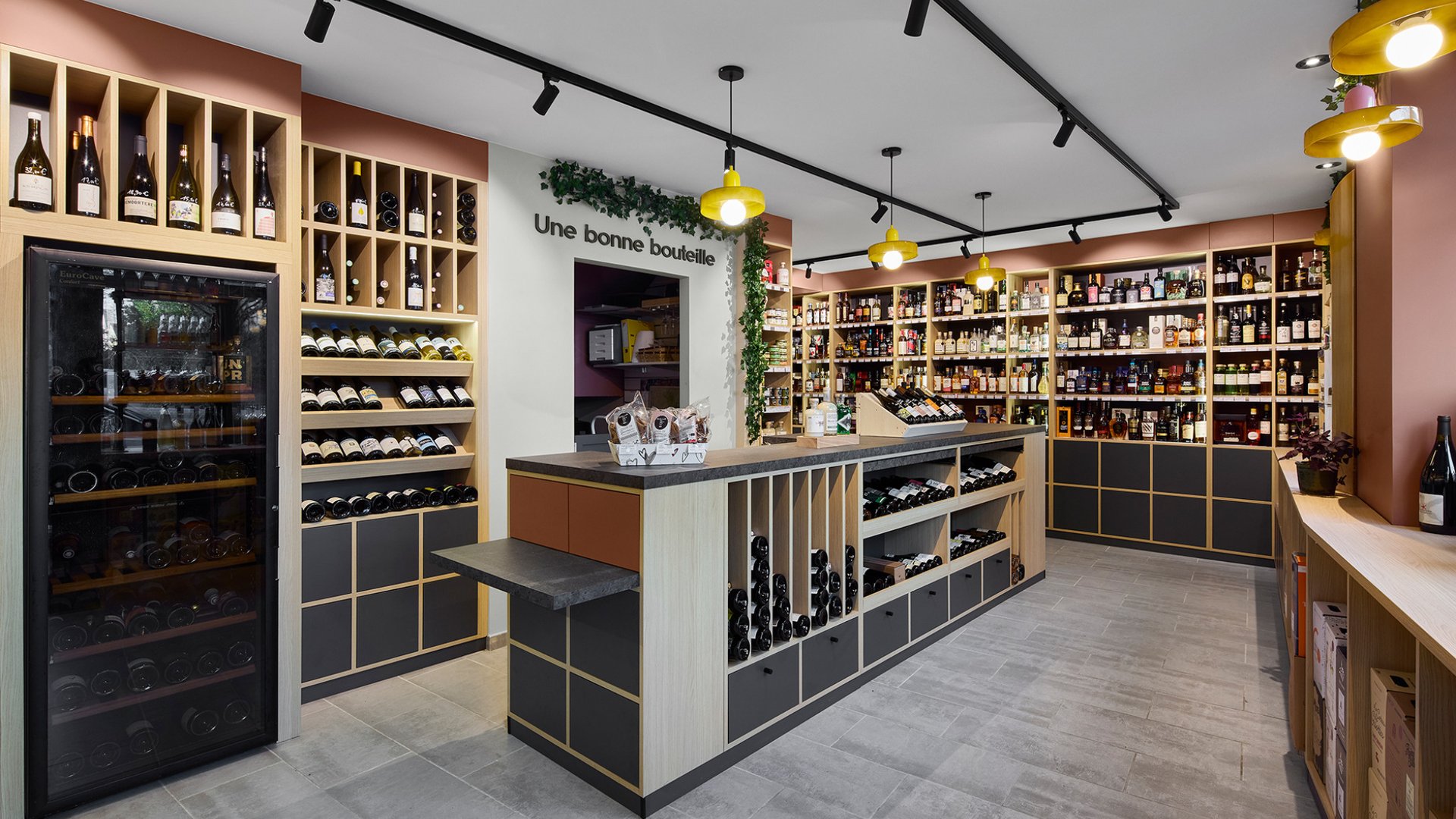 renovation-commerce-nantes-cave-a-vin-apres renovation-commerce-nantes-cave-a-vin-apres